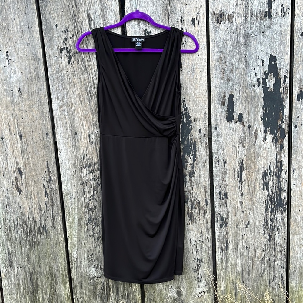 B. Calm black dress. 👗